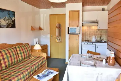 Image de À 100m des pistes de ski, 1er étage, balcon, casier à ski, 18m², Méribel