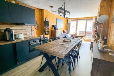 Image de 100m du centre station, 5ème étage, balcon, télévision, casier à ski, 42m², Tignes