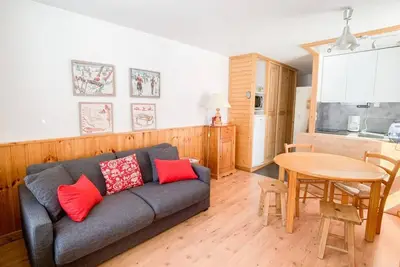 Image de 100m du centre station, 1er étage, balcon, télévision, casier à ski, 33m², Tignes