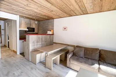 Image de 200m du centre station, 6ème étage, balcon, télévision, casier à ski, 35m², Tignes