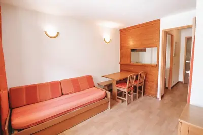 Image de 100m du centre station, 5ème étage, balcon, télévision, casier à ski, 27m², Tignes