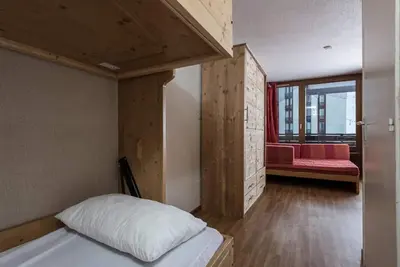 Image de 100m du centre station, 1er étage, balcon, télévision, casier à ski, 24m², Tignes