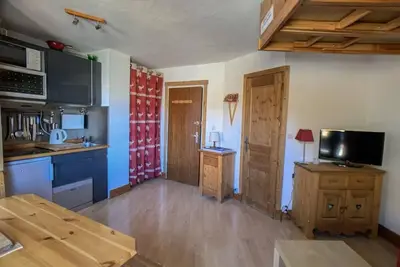 Image de 10m du centre station, 5ème étage, balcon, télévision, casier à ski, 22m², Tignes