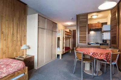 Image de 100m du centre station, 4ème étage, balcon, télévision, casier à ski, 24m², Tignes