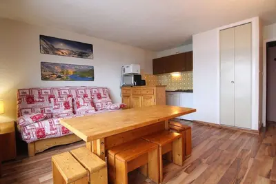 Image de 2ème étage, télévision, casier à ski, 39m², Alpe d'Huez