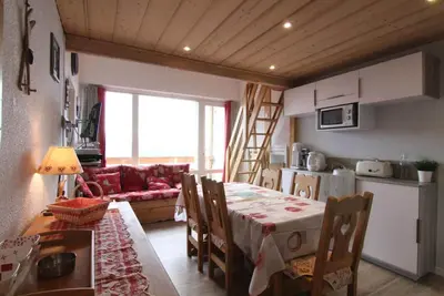 Image de 250m des commerces, 5ème étage, balcon, télévision, casier à ski, 40m², Alpe d'Huez