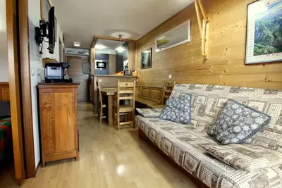 Image de 230m des commerces, 3ème étage, balcon, télévision, casier à ski, 32m², Alpe d'Huez