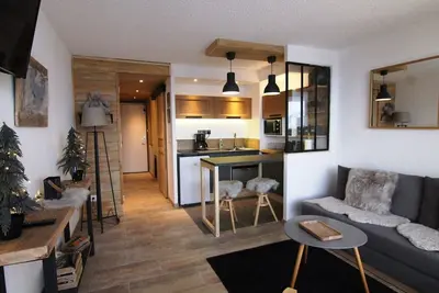 Image de 300m du centre station, 2ème étage, balcon, télévision, casier à ski, 24m², Alpe d'Huez