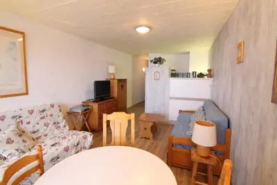 Image de 100m des commerces, 1er étage, télévision, casier à ski, 29m², Alpe d'Huez
