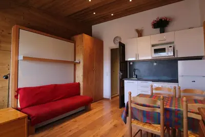 Image de 200m du centre station, 2ème étage, balcon, télévision, casier à ski, 25m², Alpe d'Huez