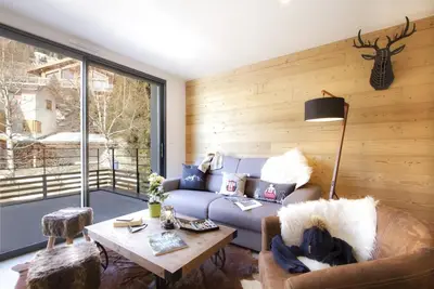 Image de 300m des commerces, 3ème étage, terrasse, télévision, casier à ski, 48m², Les 2 Alpes