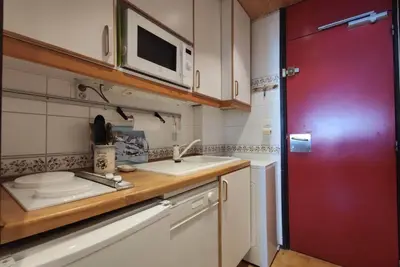 Image de 10m du centre station, vue montagne, balcon, télévision, casier à ski, 26m², La Plagne