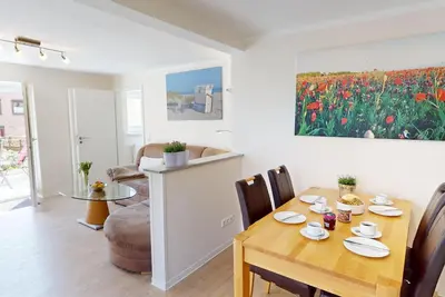 Image de Beachfront 5-star semi-detached house with beach chair & terrace for 4 guests