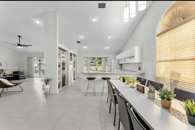 Wellington, Fl Modern Family Lakehouse near Equestrian Center
