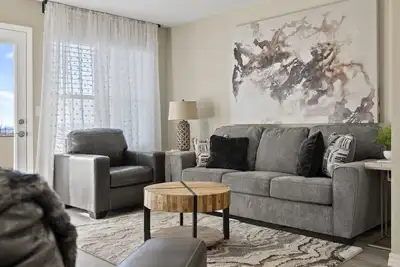 Image de All New City Chic Condo