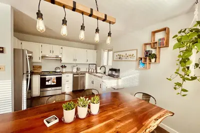Image de The Apartment Suite! Private Hot Tub w/ Mountain Views