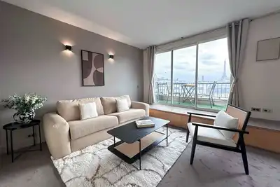 Studio climatisé avec balcon - Vue Champs-Élysées