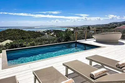 Villa Atao, vue sublime sur Orient Bay et les iles