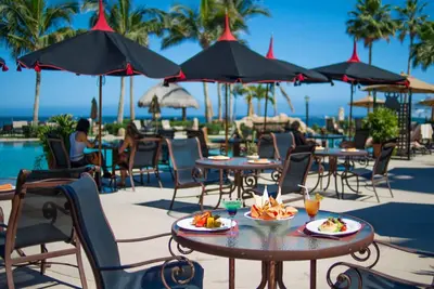 Image de Located on pristine medano beach