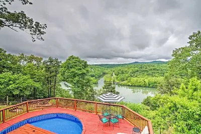 Image de Cozy glam Branson area private pool/ hot tub