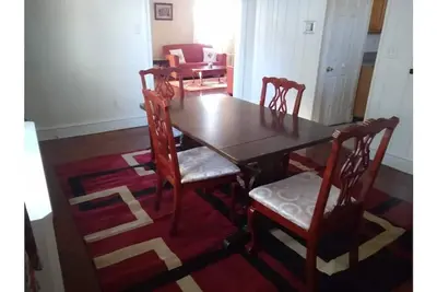 Image de 3 Br twin home near train Station and Shopping