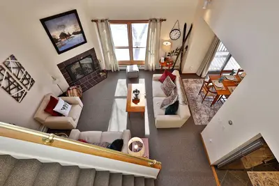 Image de Beautifully Renovated Trail Creek #50 3br/2ba Loft Condo. Close to slopes. Ac.