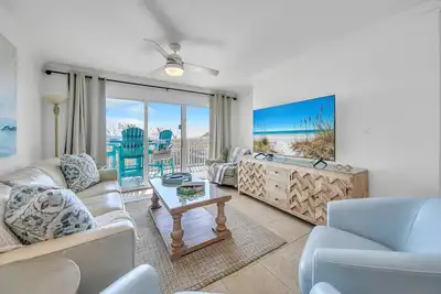Image de 112 | Huge Balcony + Free Beach Service + 2 Pools + Pickleball