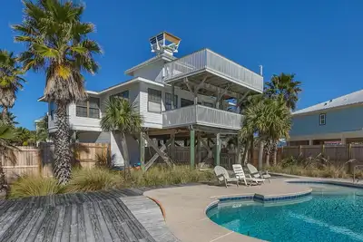 Image de Short walk to beach with Private Pool!