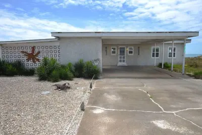 Image de Sandy Beach: 3 Br, 3 Ba House in St. George Island, Sleeps 8