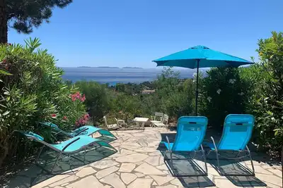 Image de Gigaro - Mas 2 chambres avec vue mer