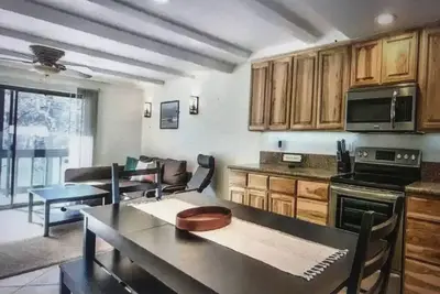 Image de Boreal condo 3 bed 2 bath near Boreal, Soda Springs on Boreal Lake & near Donner