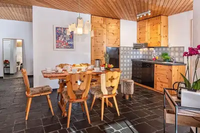 Image de Joli appartement pour 4 personnes avec Tv, balcon et parking