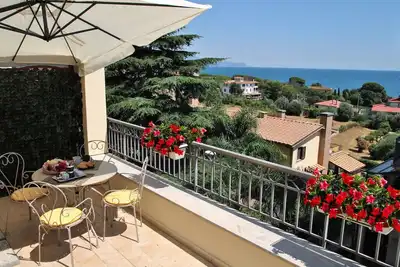 Image de Joli appartement pour 4 personnes avec climatisation, Wifi, Tv, terrasse et animaux admis