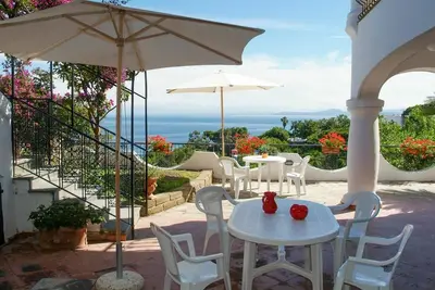 Image de Agréable appartement dans une maison de vacances pour 4 personnes avec Wifi, Tv, patio et parking