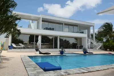 Image de Luxury 4 bed Villa - Private Pool - Sleeps 8