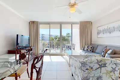 Image de Island condo with pool, Gulf-view balcony, lazy river, beach access, & bunk beds