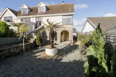 Image de The Chalet, romantic, country holiday cottage in Benllech