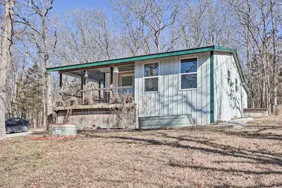 Image de Rustic Retreat - Steps to Pomme De Terre Lake