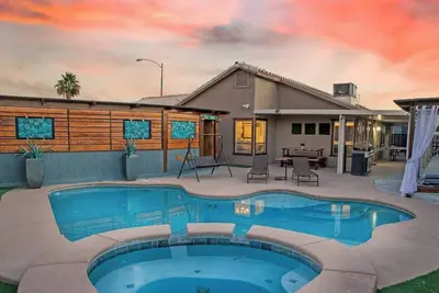 Image de 3 Bedroom Vegas w Pool & fun amenities!