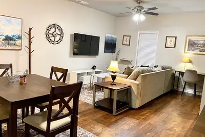 Image de Cozy quiet retreat house 2 bedrooms, 1 bath