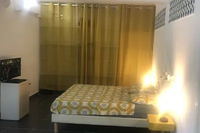 Image de Studio cosy avec piscine
