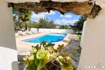 Image de Alombra -Belle villa à 200 mètres de la mer