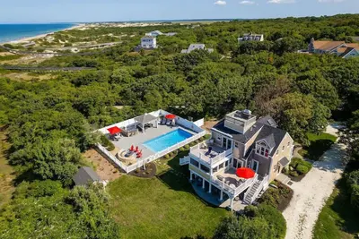 Image de Secluded Escape w/ Heated Pool and Private Beach Access Rpam001