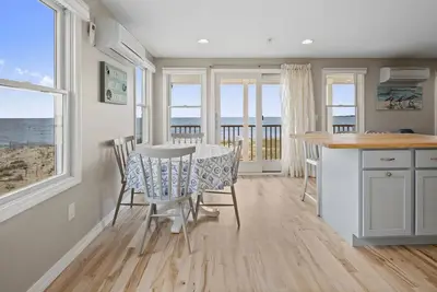 Image de Delightful one bedroom waterfront condo with incredible views Rpsh007