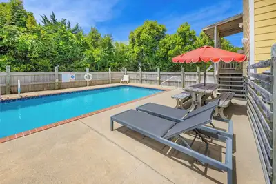 Image de Summer Savings- Oceanview Home w/ Saltwater Pool, Hot Tub, Game Room, Basketball