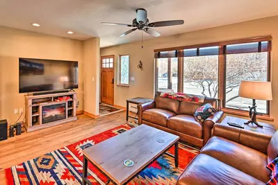 Image de 7984: Pet-Friendly Townhome w/ Grill!