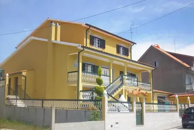 Image de Homerez - Maison charmante à Cortiçada avec balcon et vue montagne