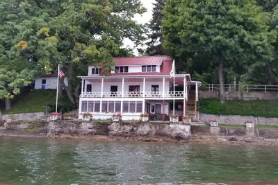 Image de Lake front Cottage on Keuka Lake - 6 beds, 2 bathrooms.