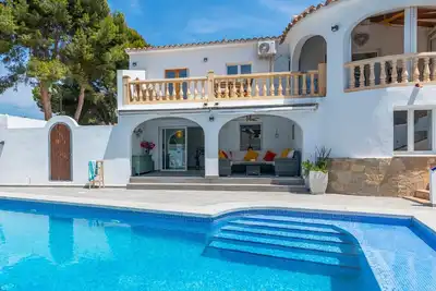 Image de Villa George• Grande piscine & Cuisine plein air