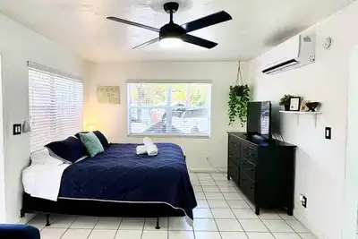 Image de Southwinds #5 for 5 guests -Near the beach